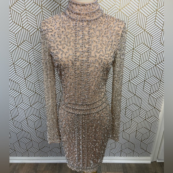 Special occasion Beaded Sequin turtleneck dress mesh lining prettylittlething - Picture 4 of 13